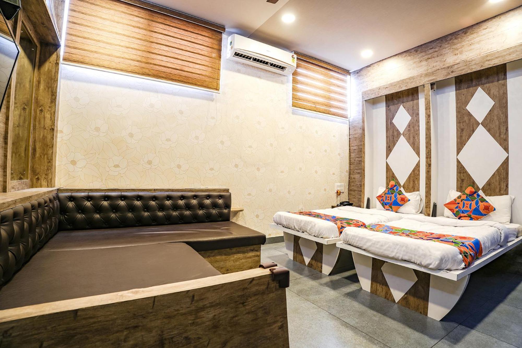Fabhotel Seasons Suites - Jp Nagar バンガロール エクステリア 写真